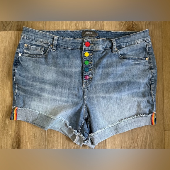 TORRID Rainbow Pride Exposed Button Fly Cuffed Shorts EUC - Picture 3 of 11